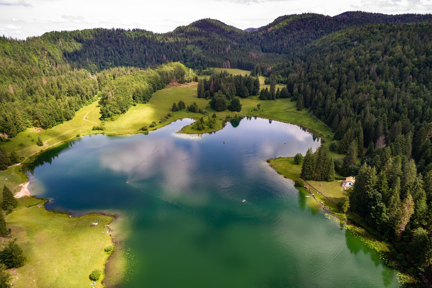 Lac Genin Charix