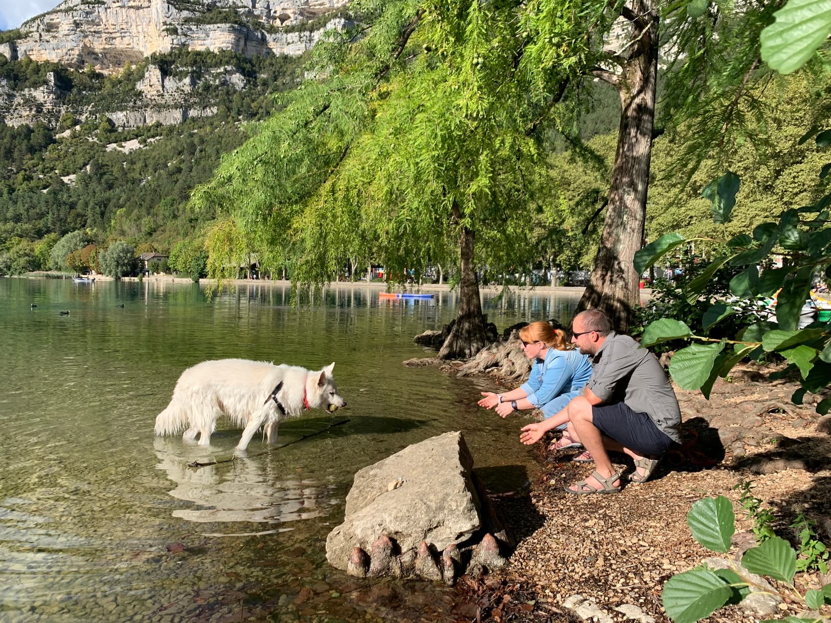TourismeCaninBaladeCoupleLacNantua