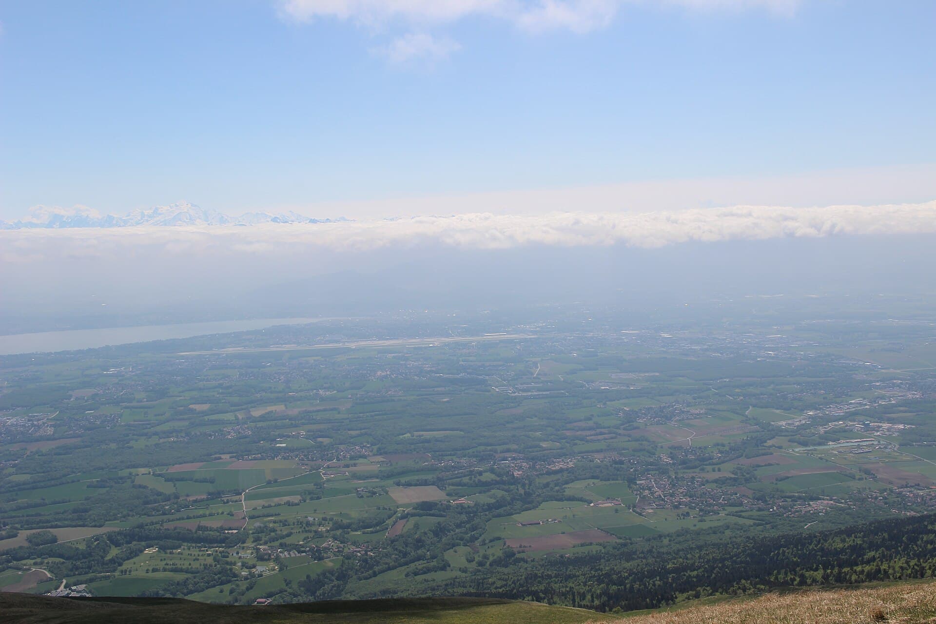 View from the Colomby de Gex onto the Bassin Lemanique - panoramio (5)