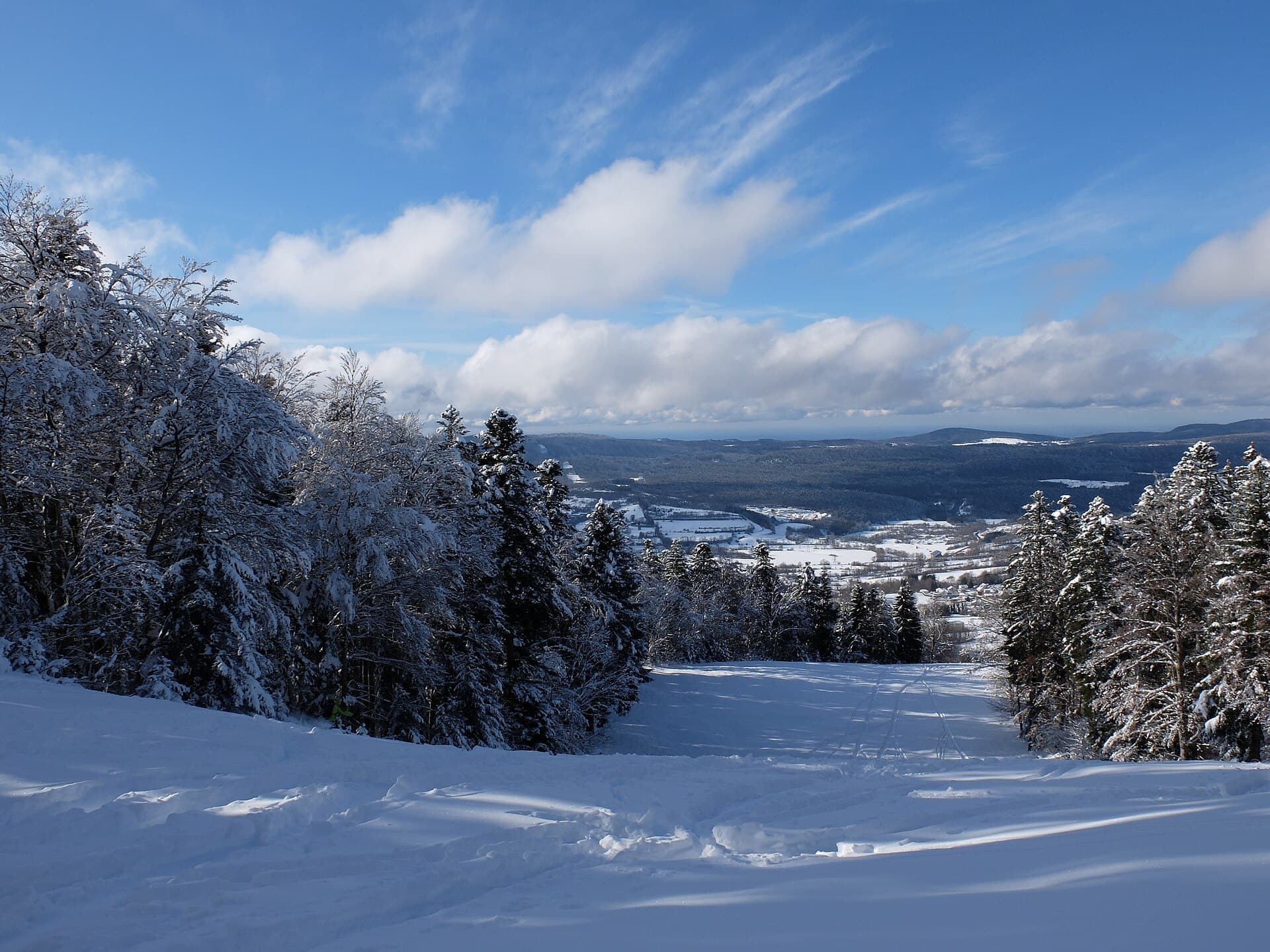 Piste ski alpin domaine Terre Ronde Bugey