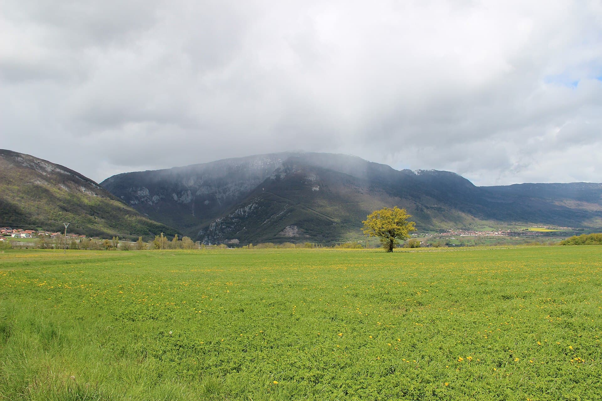 View on the Crêt d'Eau - panoramio
