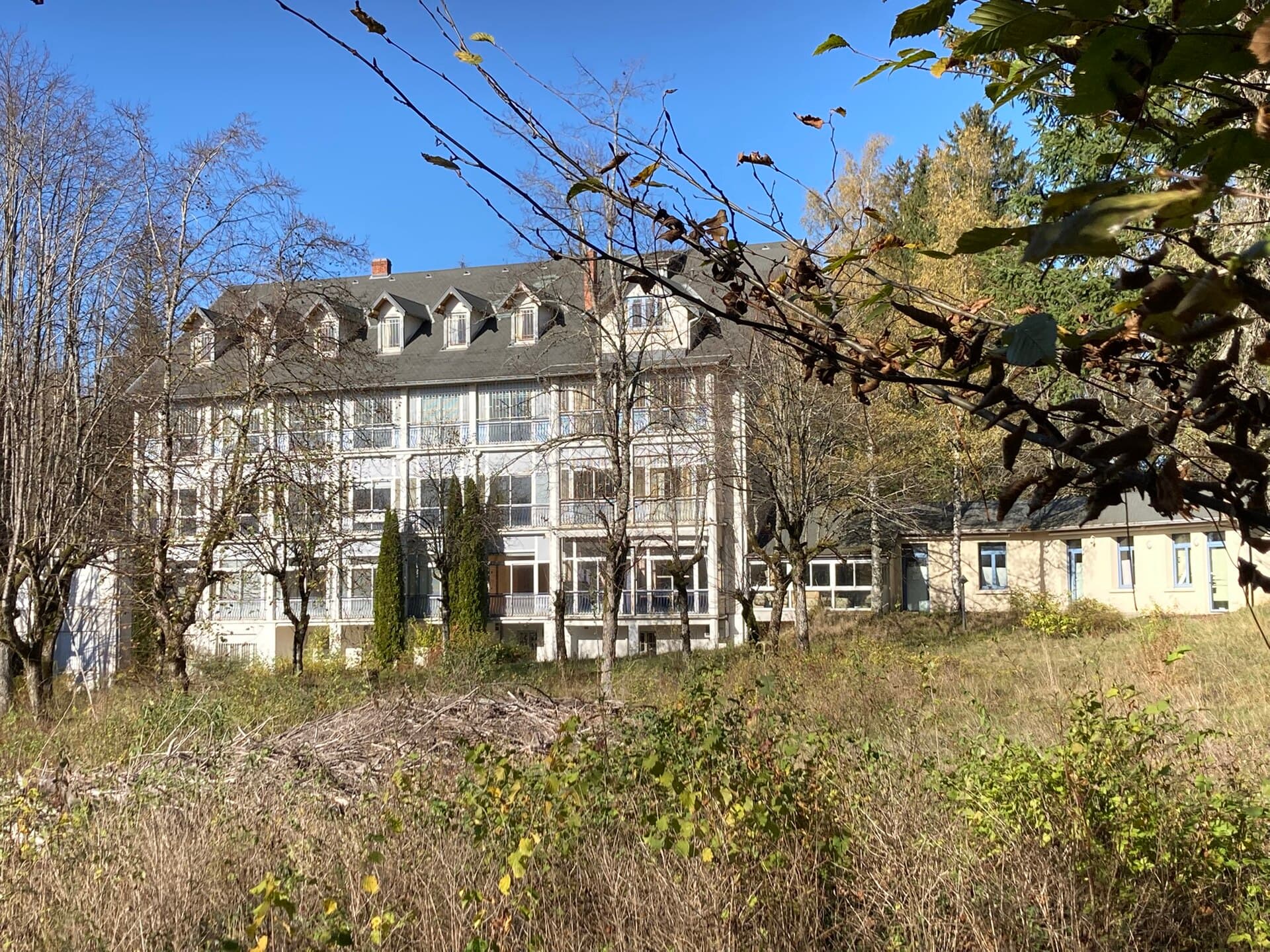 Sanatorium Le Sermay - Hauteville-Lompnes - Ain - France - vue du jardin